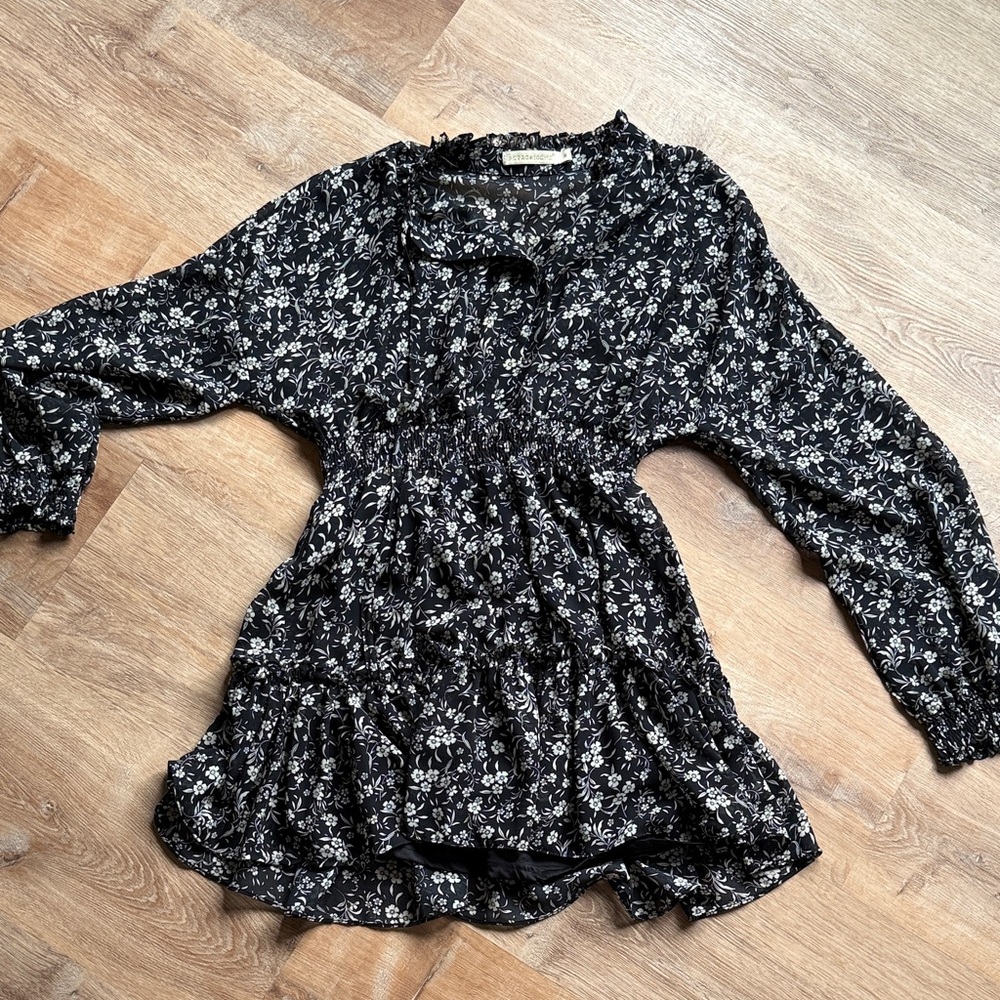 Floral Black and White Long Sleeve Dress